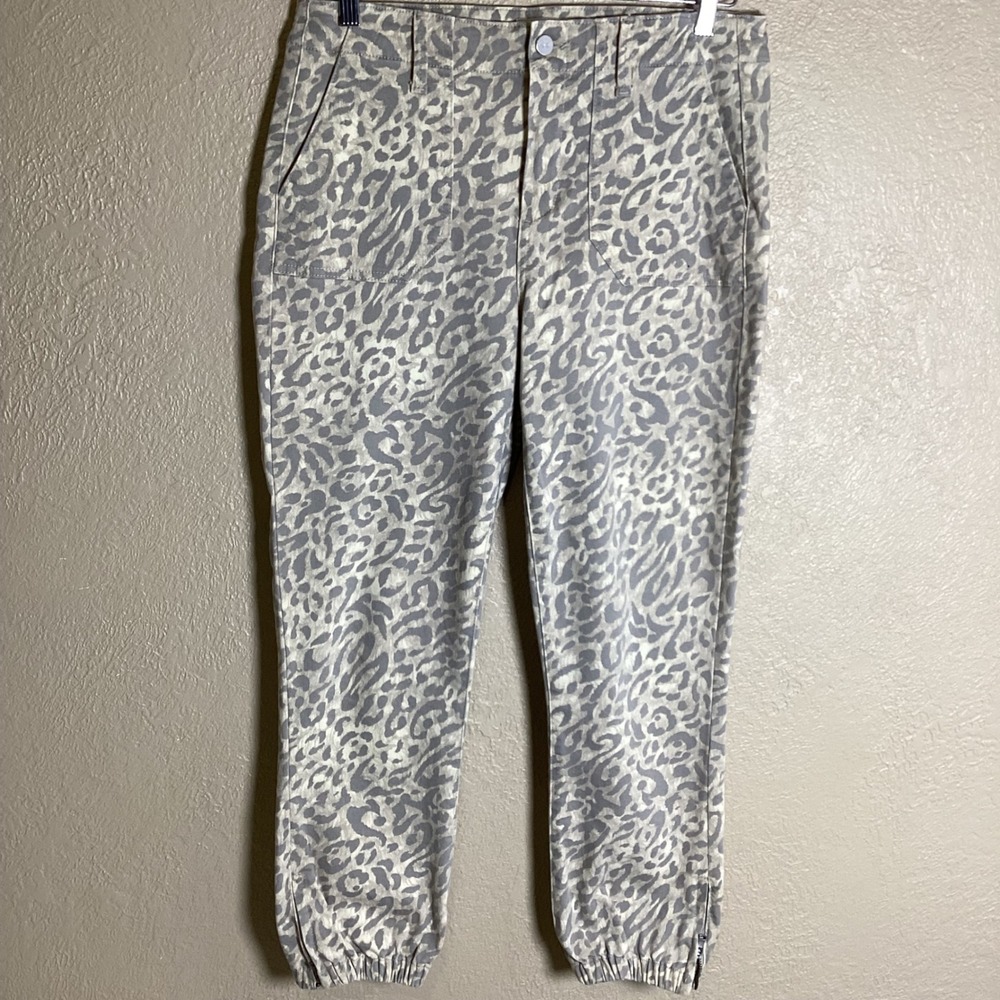 PAIGE Mayslie Jogger Pants Grey Leopard Print Utility Slim Ankle Zip Size 28